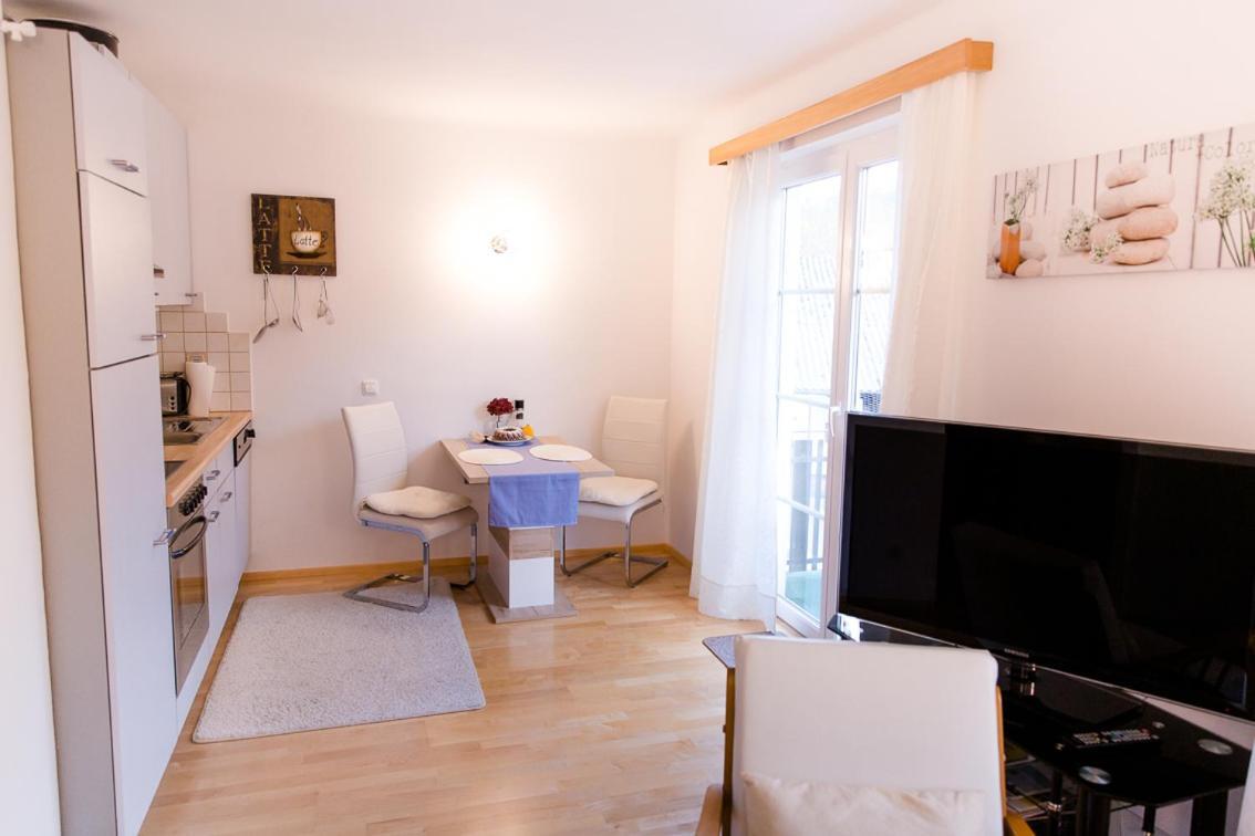 Wohnung Am See ชไตน์บาค อัม อัทเทอร์เซ ภายนอก รูปภาพ